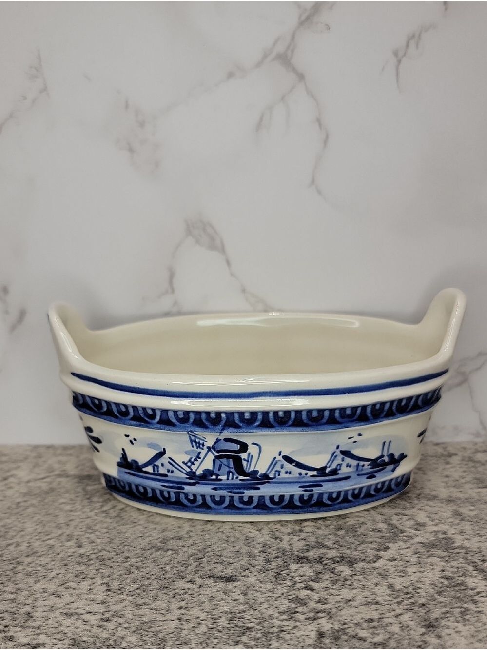 Vintage Delfts Blue oval tub shaped dish